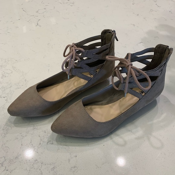 Shoes - Women’s Tie Flats